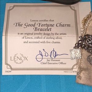 🎀Lenox Good fortune charm bracelet👑